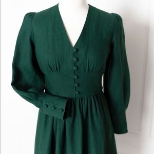 Stunning 🤩 100% linen dress with gorgeous details 🔥